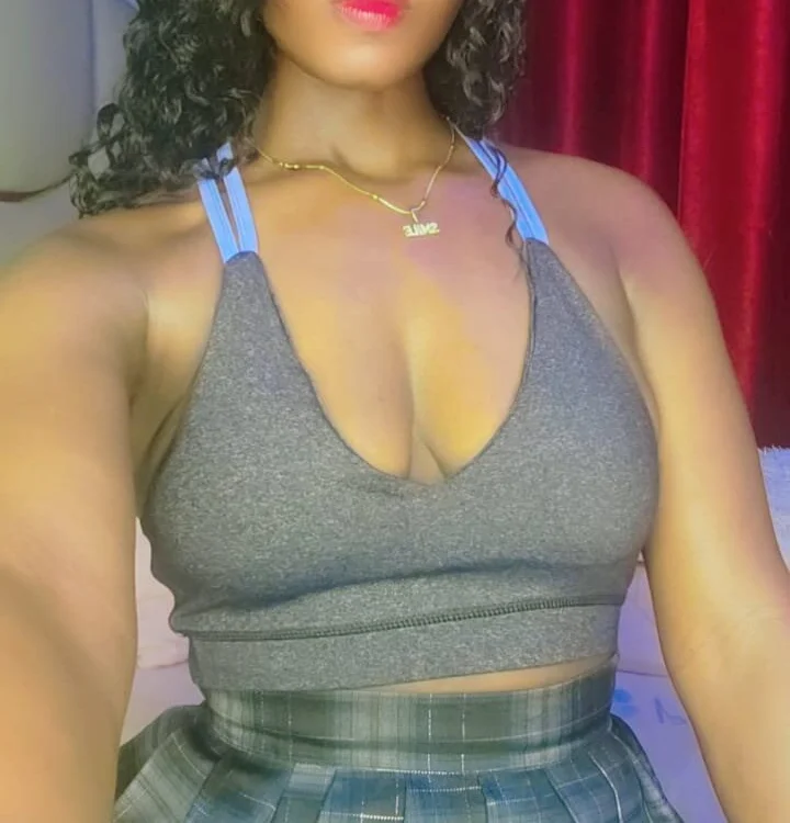 NicRaisaa Chat XXX offline