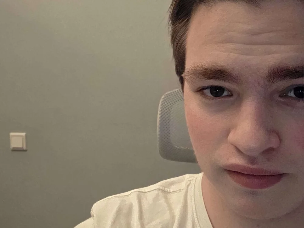 12curty Offline XXX-chat