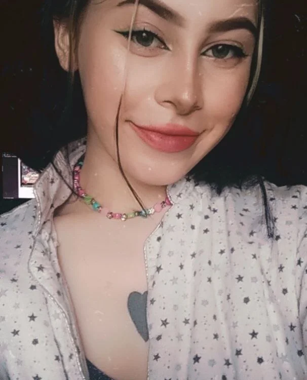 Tiffany_Stars' Offline Chat Room
