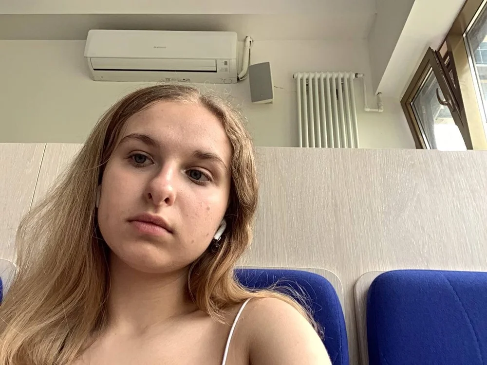 MillyVictorry's Offline Chat Room