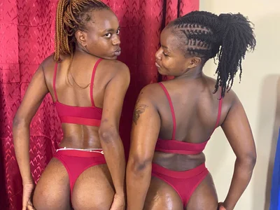 FreakyDimeX - Couple 