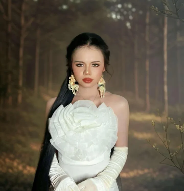 Velvet_midnight_kiss' Offline XXX Chat