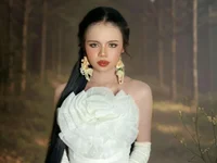 Velvet_midnight_kiss webcam model