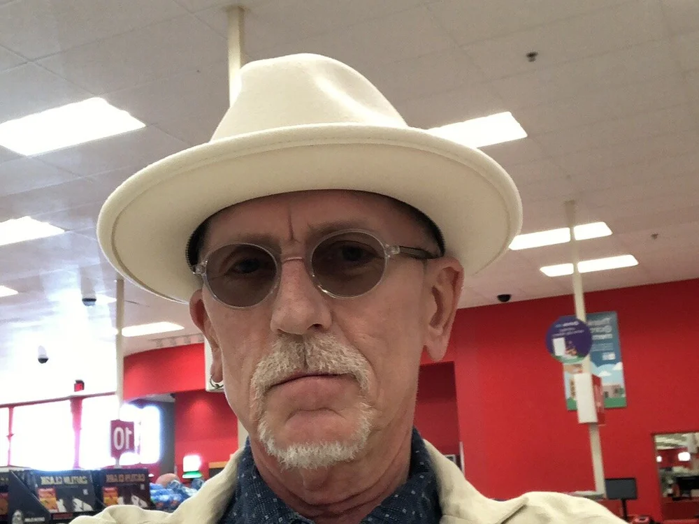 Naughty_Leroy's Offline Chat Room