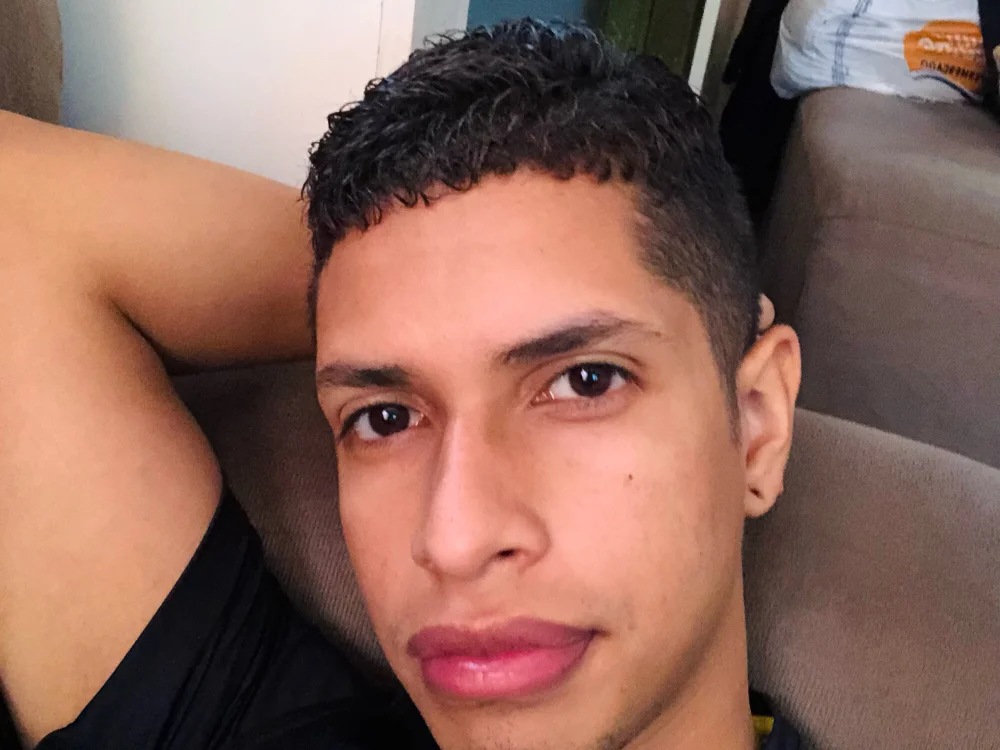subversatil's Offline Chat Room