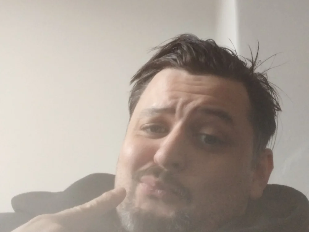 All4oneOne4all's Offline Chat Room