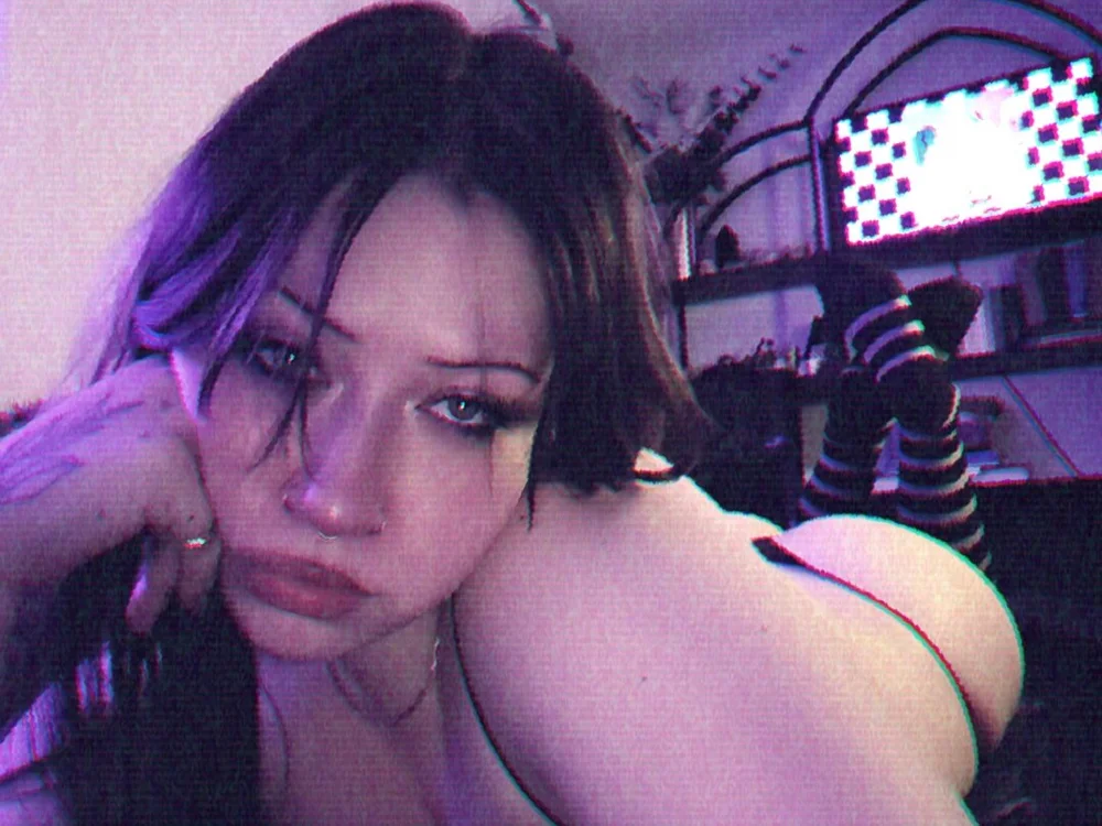 HarleyDemon666's Offline XXX Chat