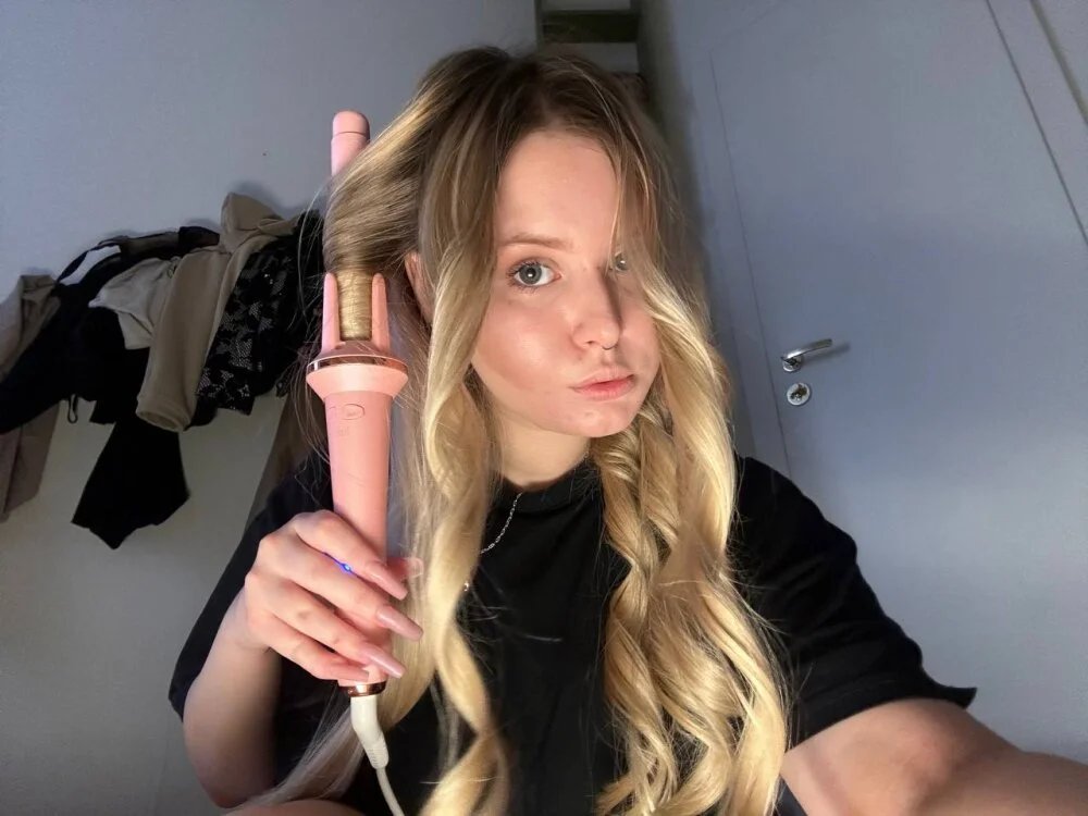 Beatrice_7's Offline XXX Chat