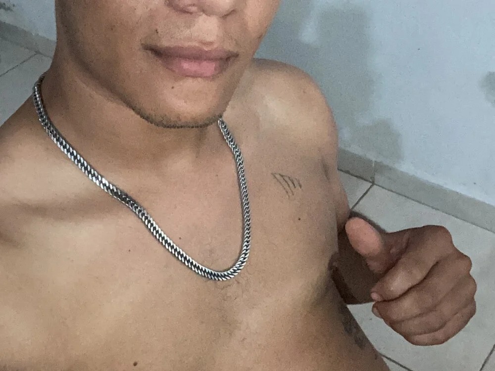 Bravo17's Offline XXX Chat