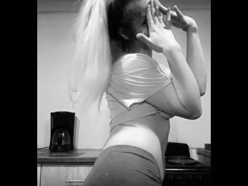 Loliiipopp: офлайн-секс-чат