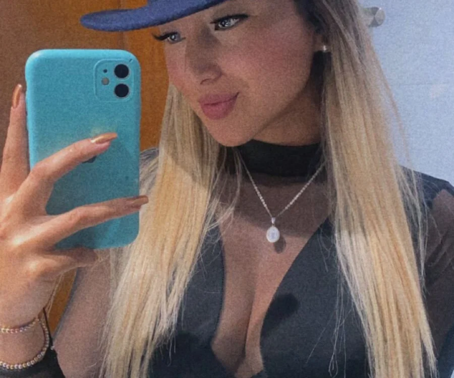 Paulina_g3's Offline XXX Chat