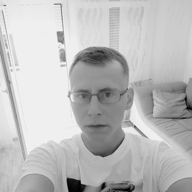 RuffyD1 Offline XXX Chat