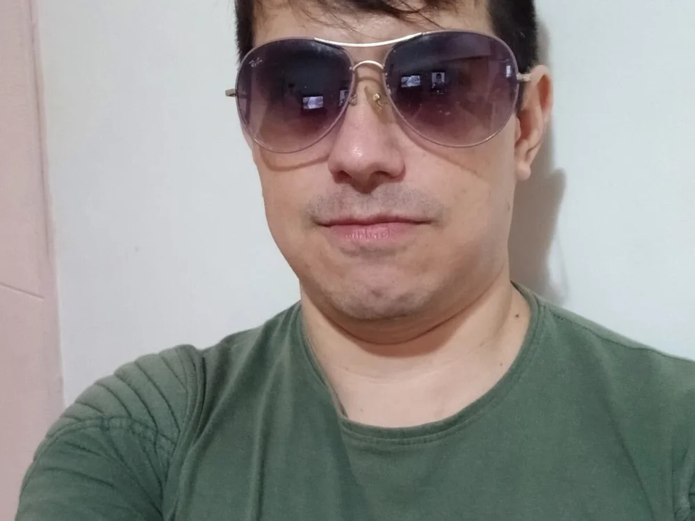 Robbie_1987 离线XXX聊天