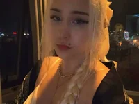 LuxureMiaのライブXXXチャット