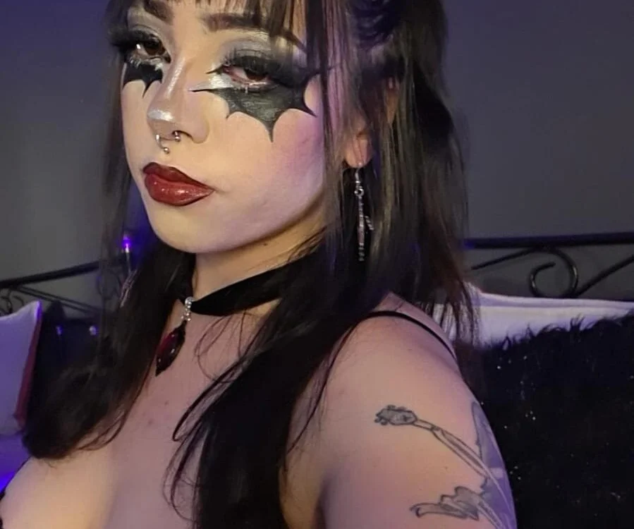 HonneyDemoni Chat XXX offline