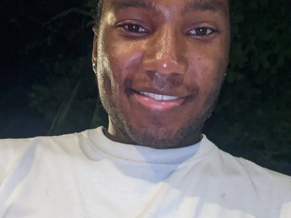 alana_bigcock1's Offline Chat Room