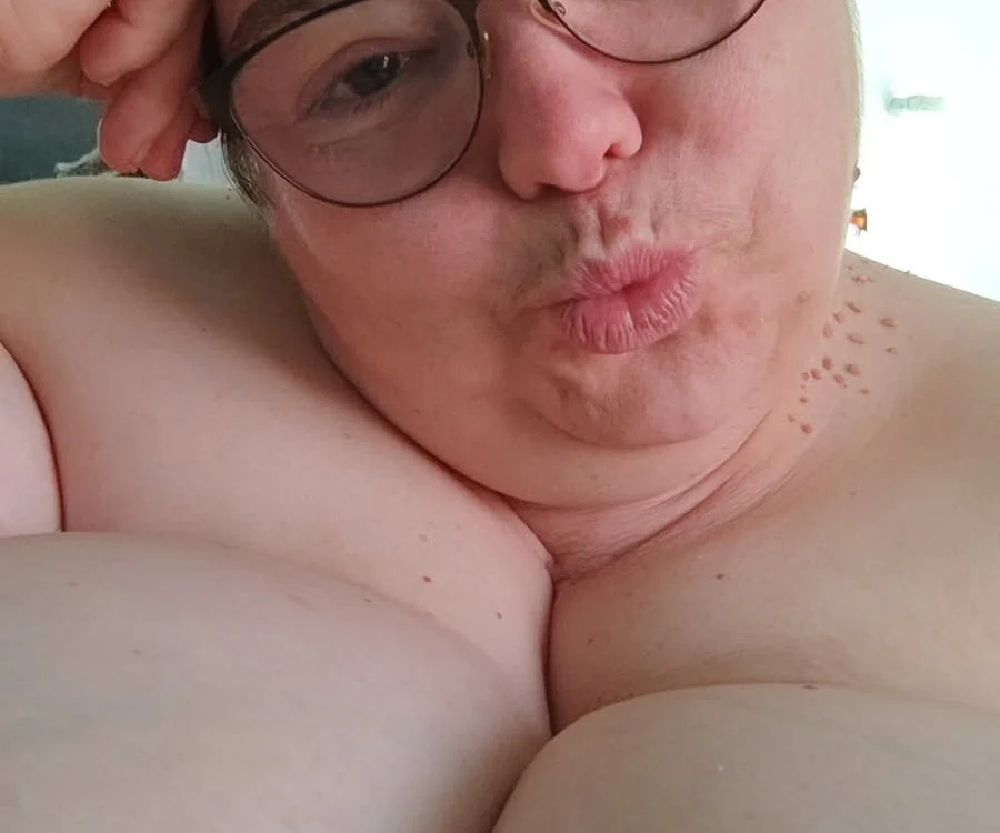 zazabellephoto17's Offline XXX Chat