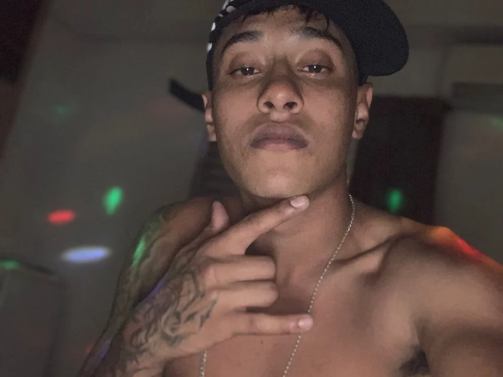 Offline chatovací místnost Gabrielbigodedosbom