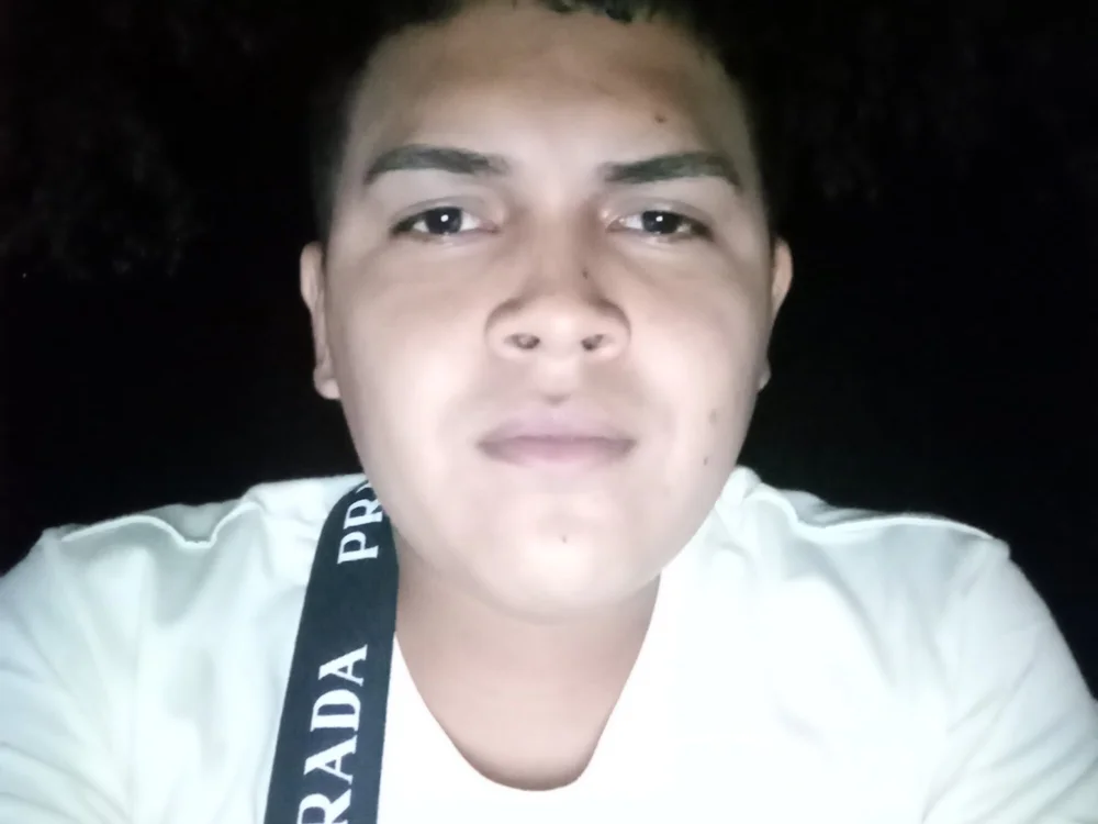 Marasimon13's Offline Chat Room