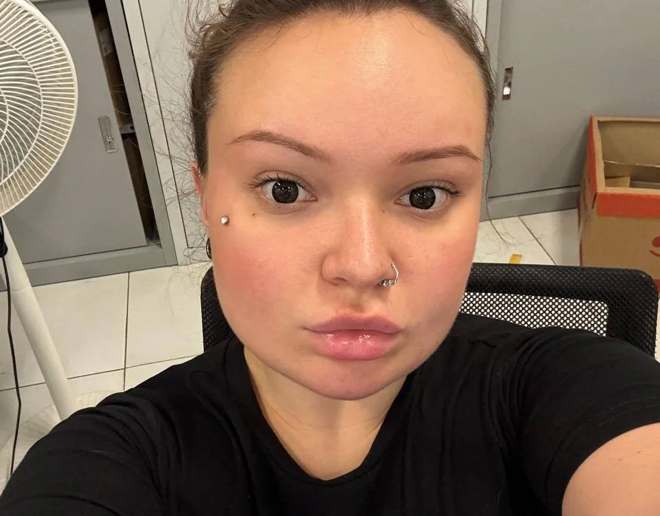 Hollyksy's Offline XXX Chat