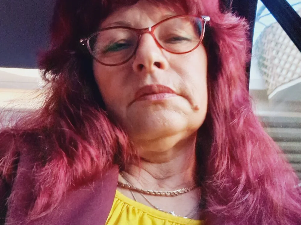 flymyrya123 Chat XXX offline