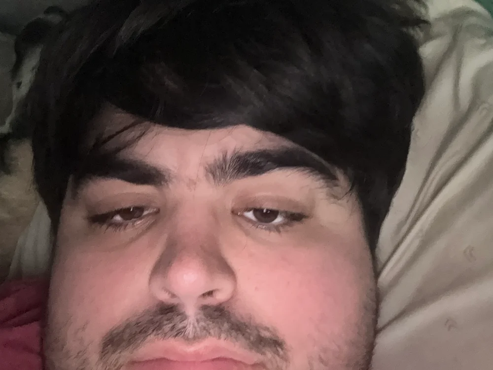 ericsteele_32's Offline Chat Room