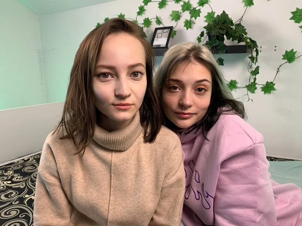 TamaraTerri's Offline XXX Chat