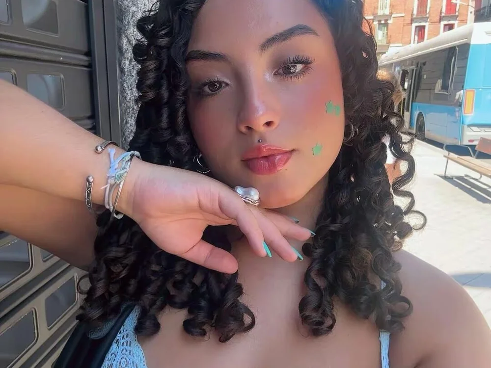 Bry_Doll's Offline XXX Chat