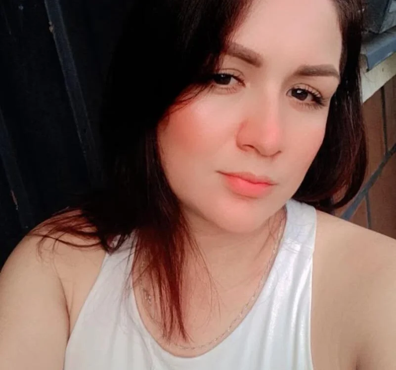 paulinascott's Offline Chat Room