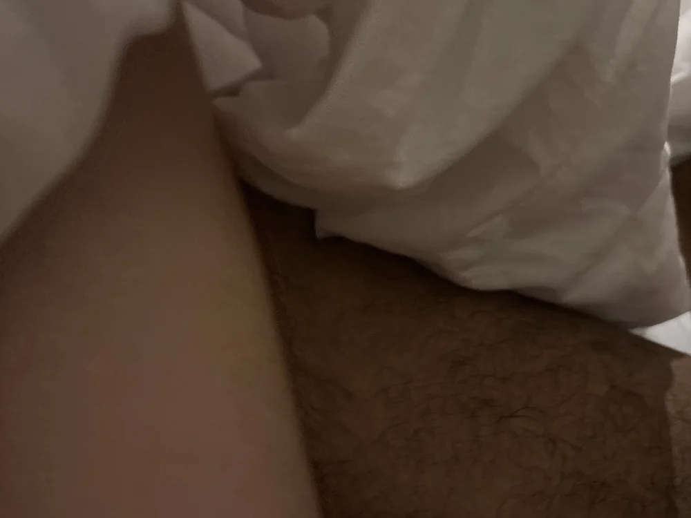 slut098's Offline Chat Room