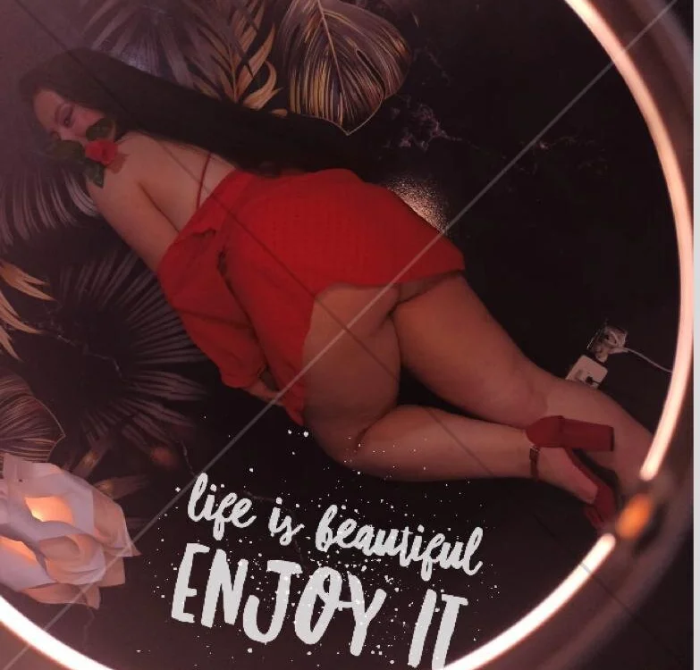 coral_prety's Offline XXX Chat