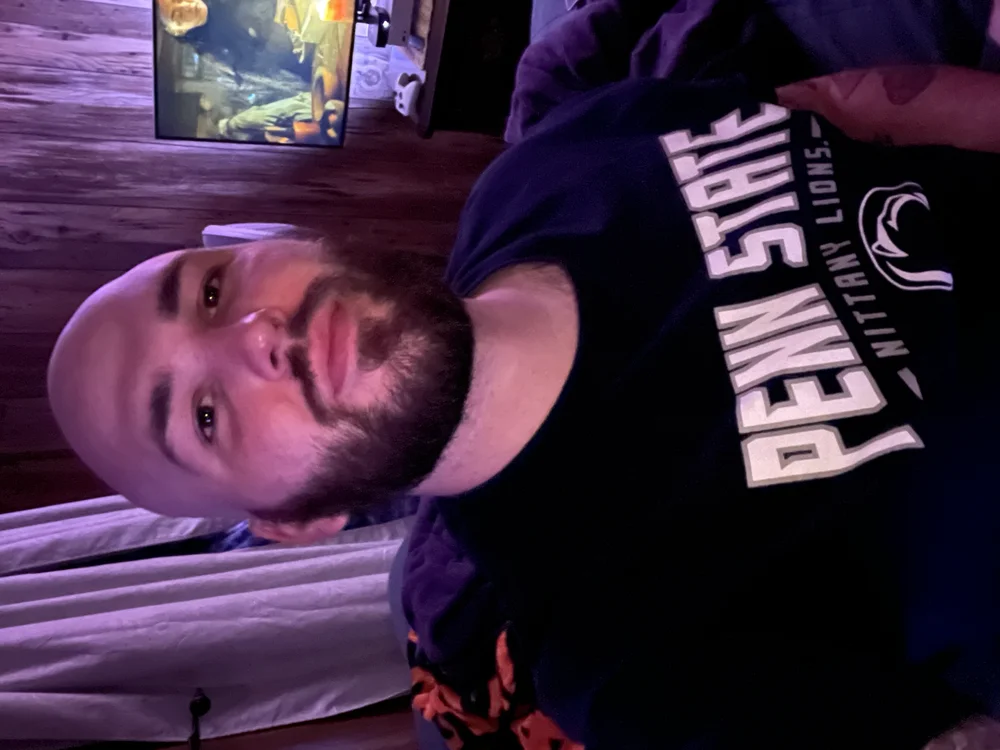 mannytee28's Offline Chat Room