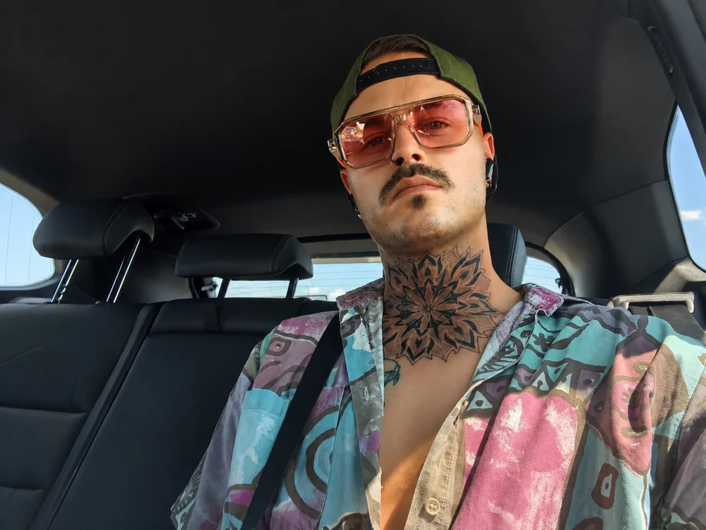 Mark_bad-boy4's Offline XXX Chat