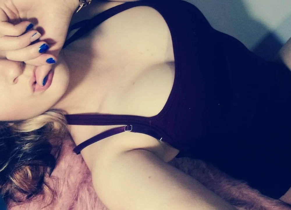 Offline chatovací místnost AnnyToronto_