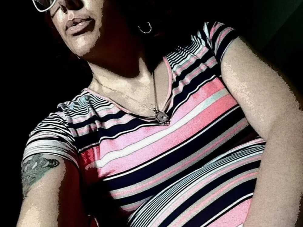 Queenbitch666777 Offline XXX Chat