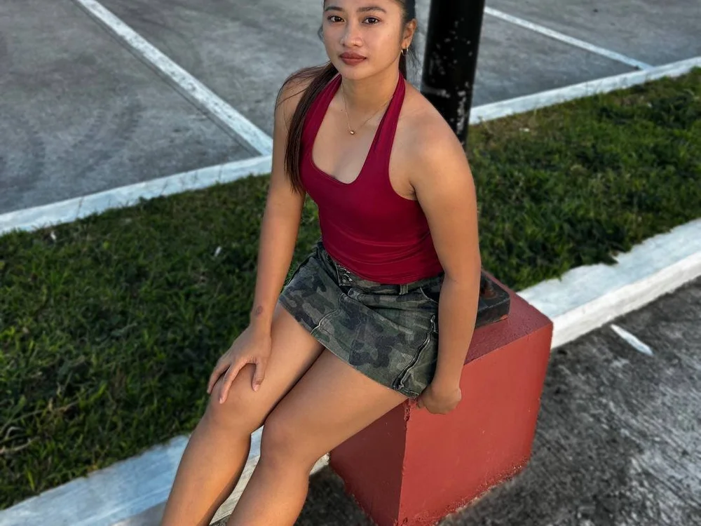 VerlieCerise cam model