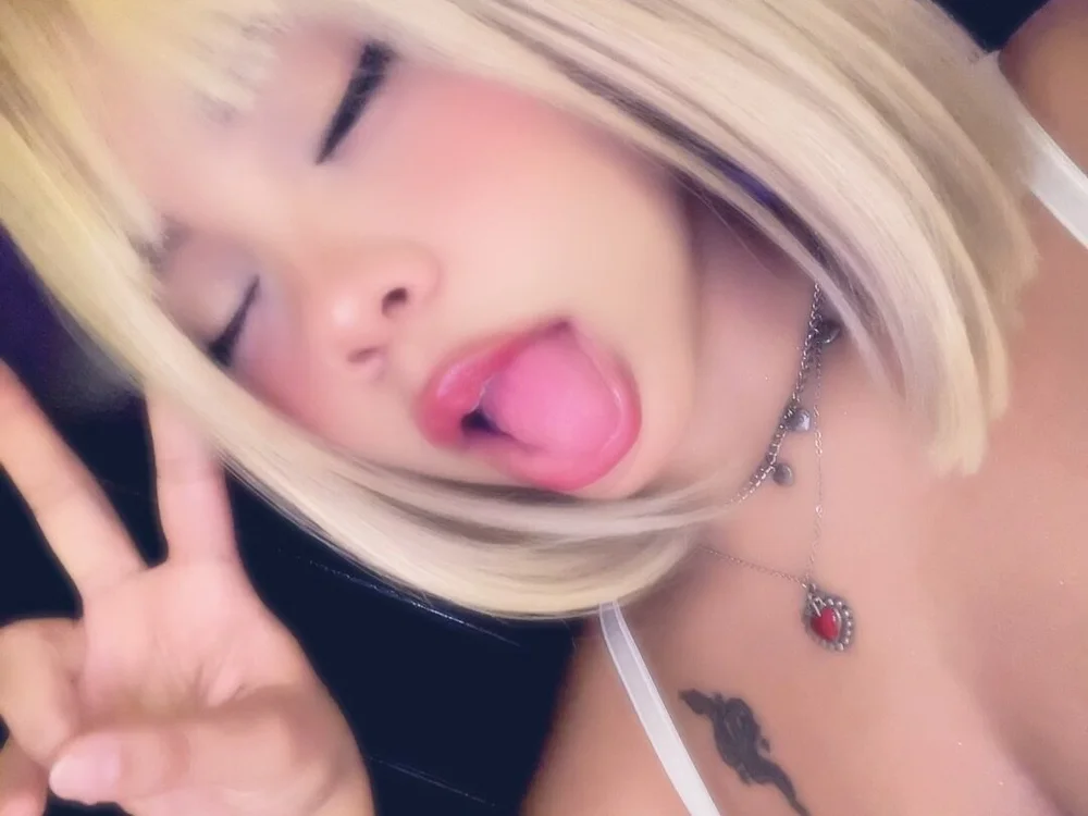 AshleyLee77 Chat XXX offline
