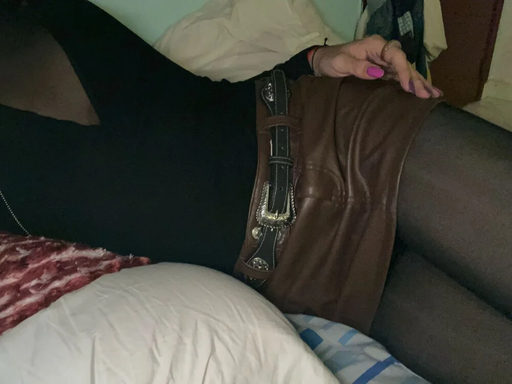 miss_violet777 Offline XXX-Chat