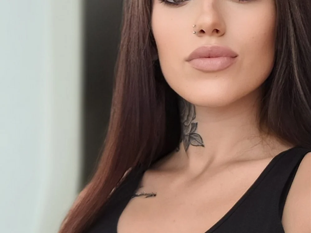 jess6918's Offline Chat Room