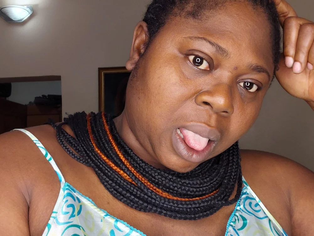 juicy_clit_ebony's Offline XXX Chat