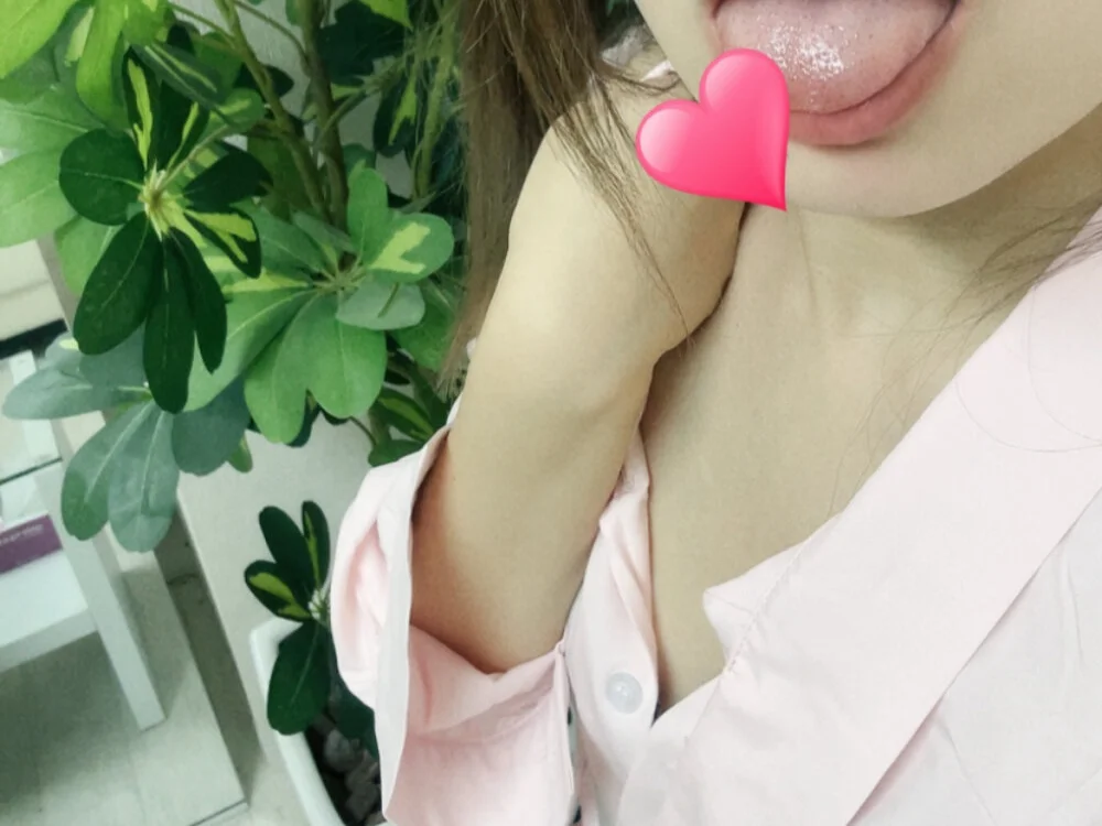 minami_nyaaa's Offline XXX Chat