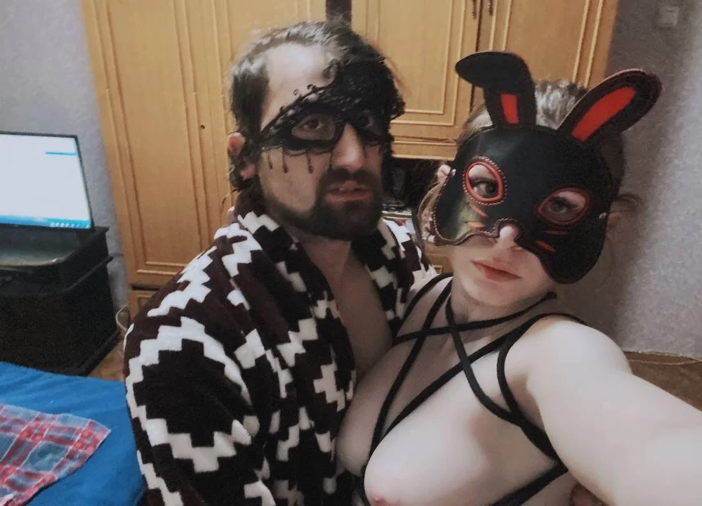 DonnaLaBobby's Offline XXX Chat
