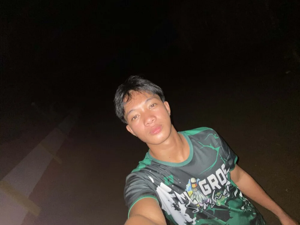 alldaywildsex's Offline XXX Chat