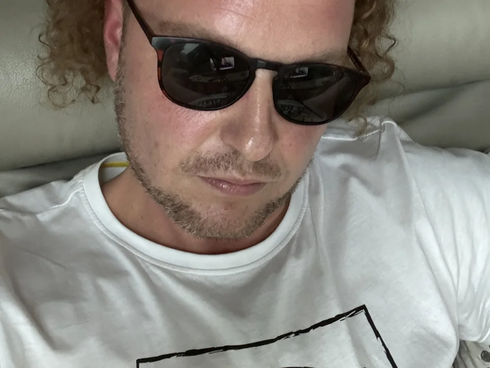kundavicnezcurak's Offline XXX Chat