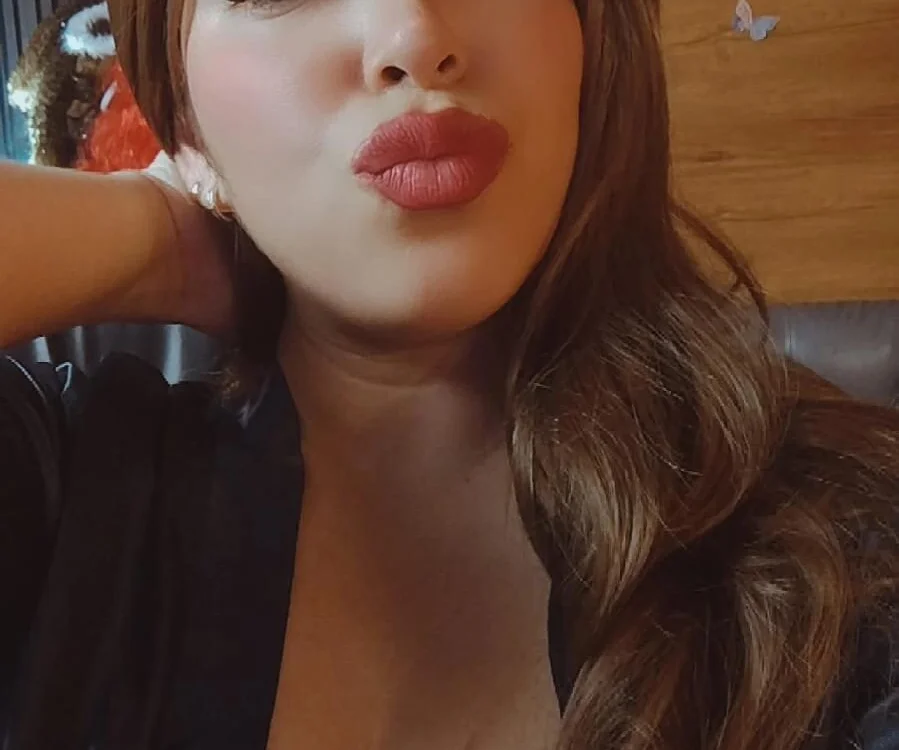 SamaraMonteron Offline XXX chat