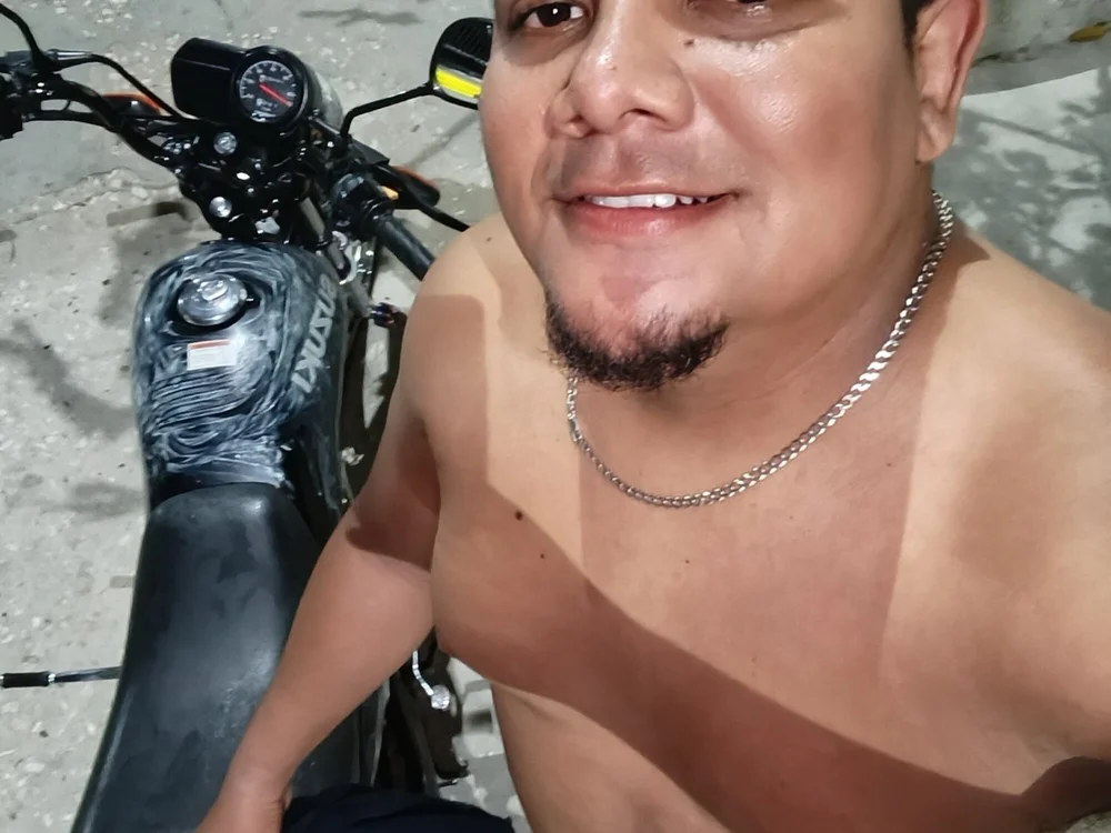 josexxx30's Offline XXX Chat