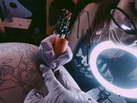 InkedGirl69's Offline Chat Room
