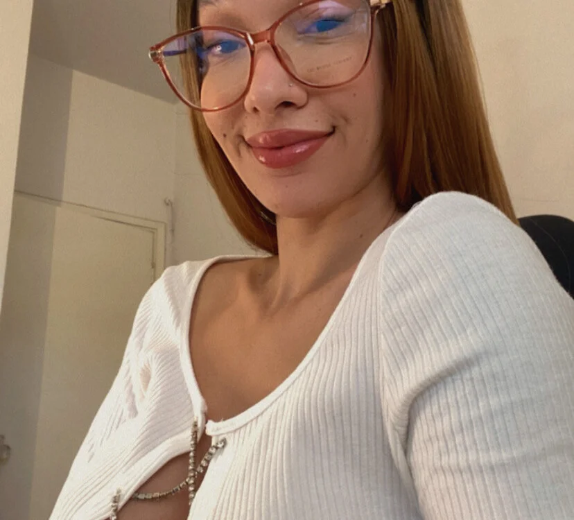 دردشة Brunalissa الجنسية دون اتصال