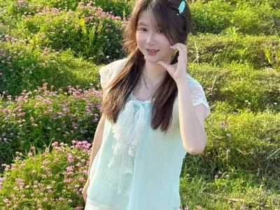 Whalecam - Girl 