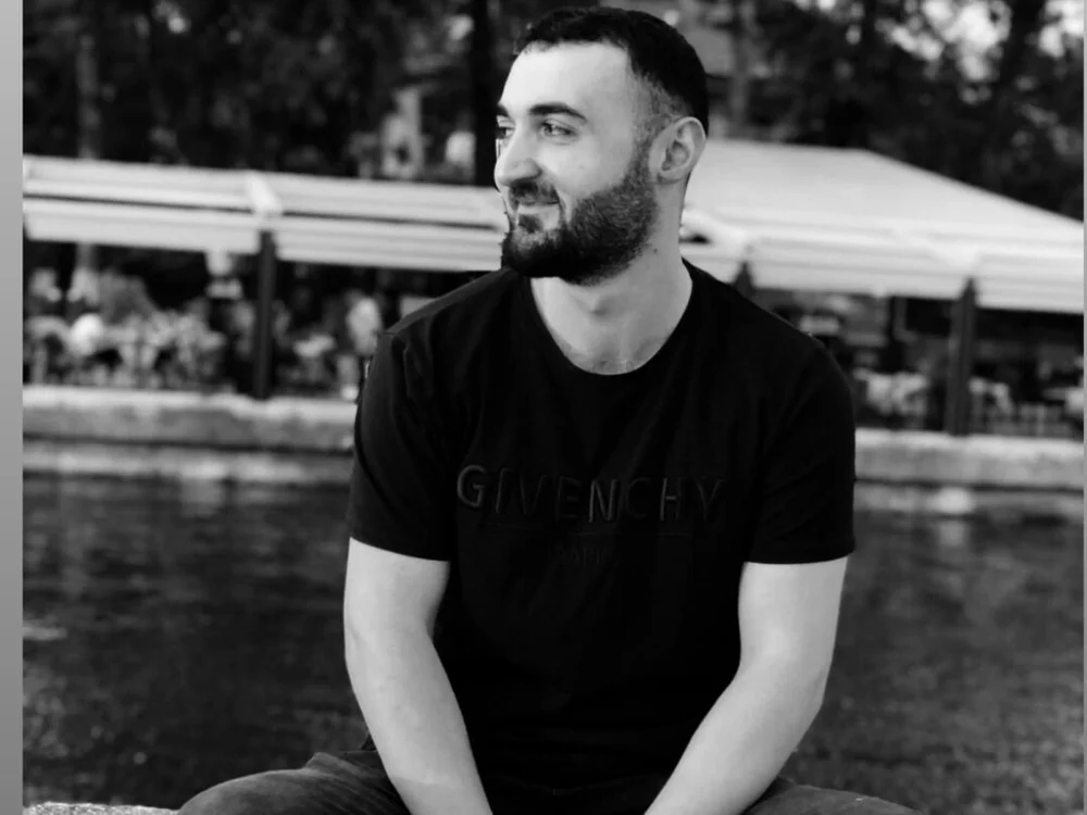 Sezo4848's Offline Chat Room